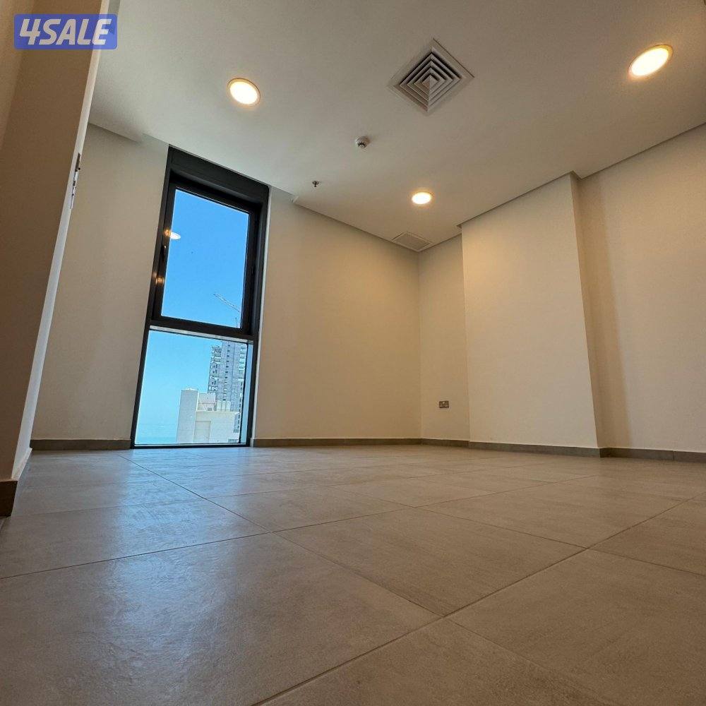 شقة نصف مفروشة إطلالة بحرية مع بلكونة للإيجار في ضاحية حصة المبارك3