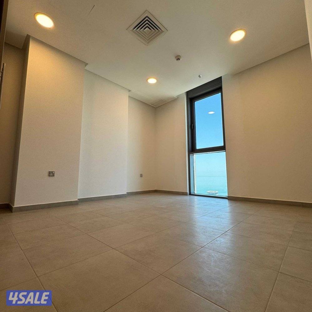 شقة نصف مفروشة إطلالة بحرية مع بلكونة للإيجار في ضاحية حصة المبارك4