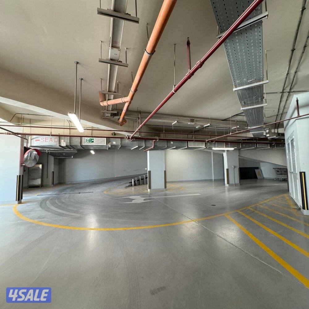 شقة نصف مفروشة إطلالة بحرية مع بلكونة للإيجار في ضاحية حصة المبارك8