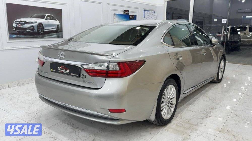 للبيع لكزس ES250 موديل 20162