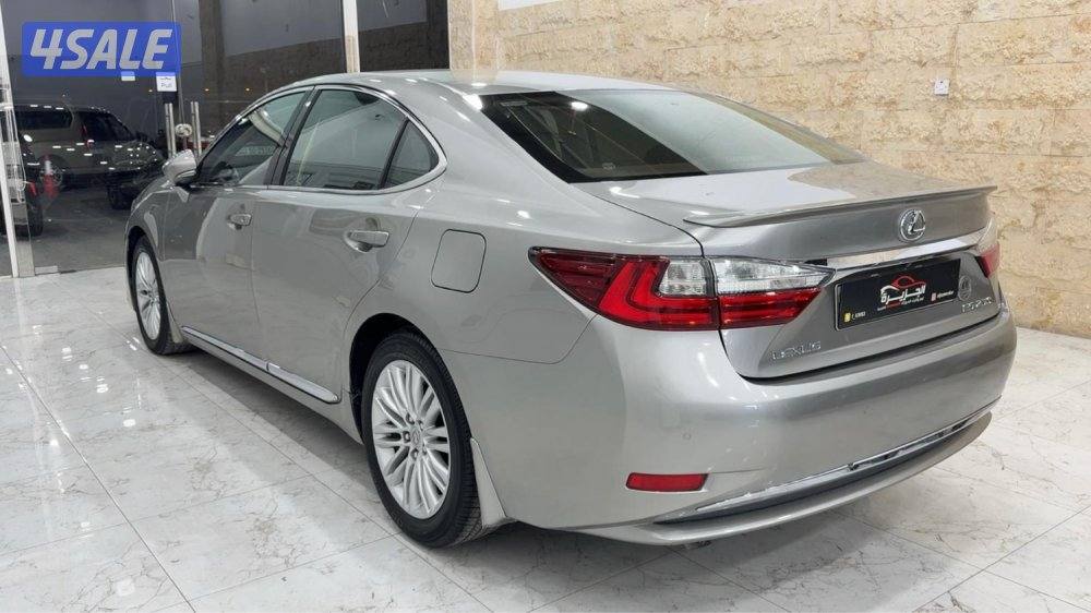 للبيع لكزس ES250 موديل 20163