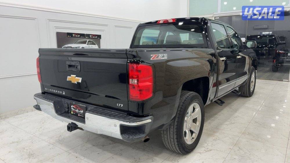 للبيع سلفرادو Z71 20152