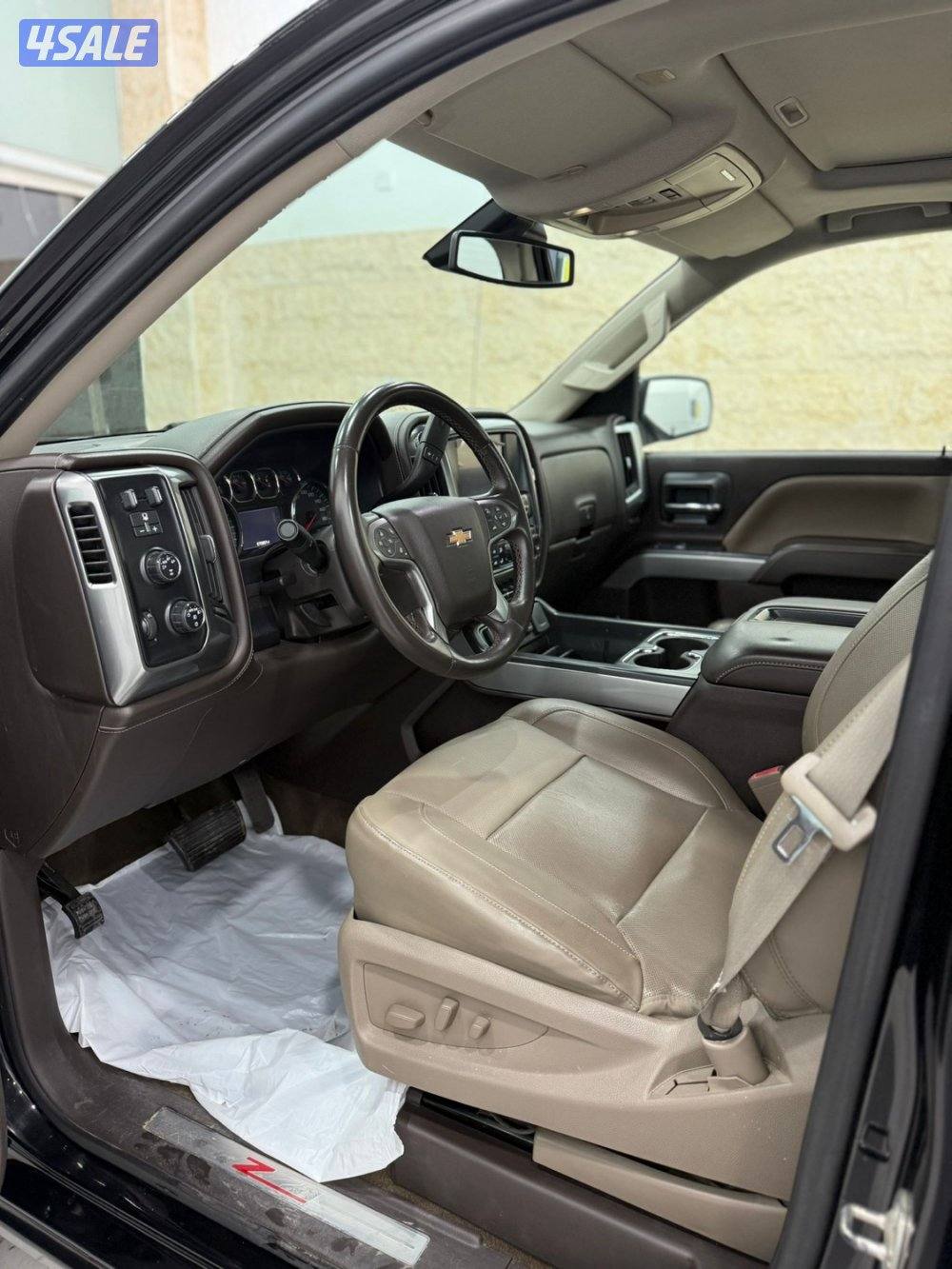 للبيع سلفرادو Z71 20154