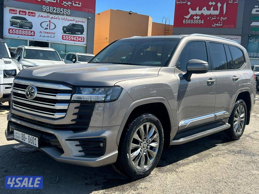 تويوتا لاند كروزر GX.R AEROs  twin turbo.V6 موديل 2023 ماشى 22.000 k.m0