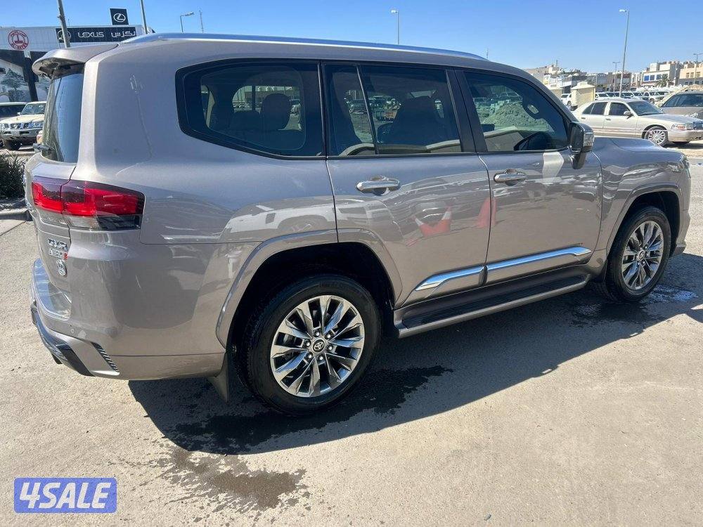 تويوتا لاند كروزر GX.R AEROs  twin turbo.V6 موديل 2023 ماشى 22.000 k.m2