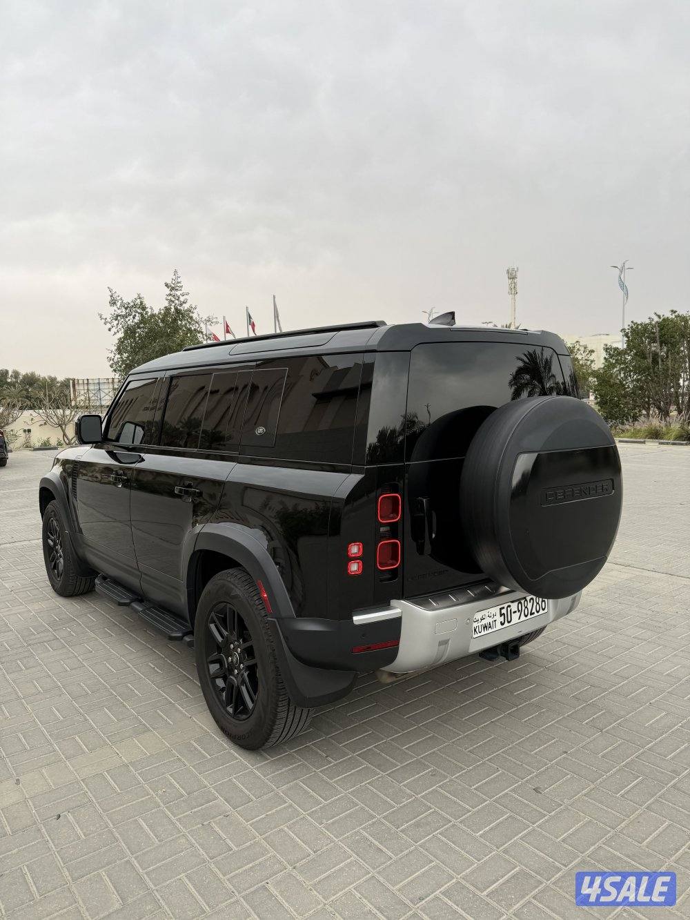 للبيع ديفندر 1107