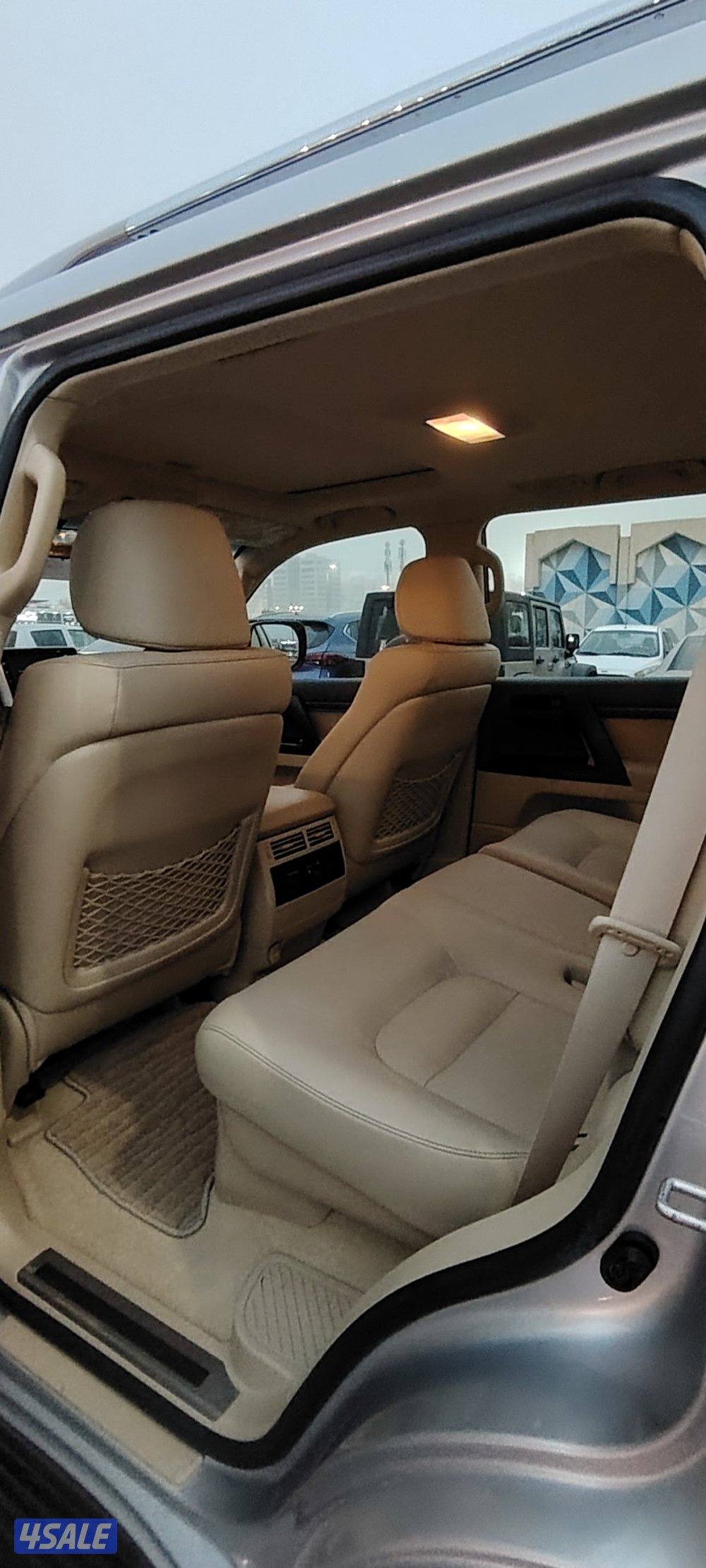 لاندكروز موديل 2017 ماشي ٧٠ نادر جدددا6