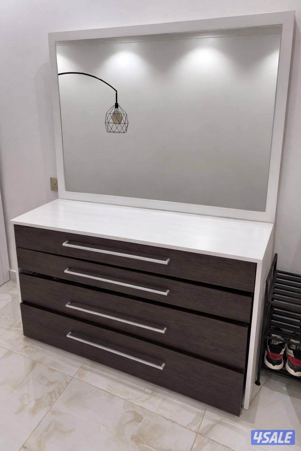 للبيع اثاث غرفة نوم نظيييف جدا1