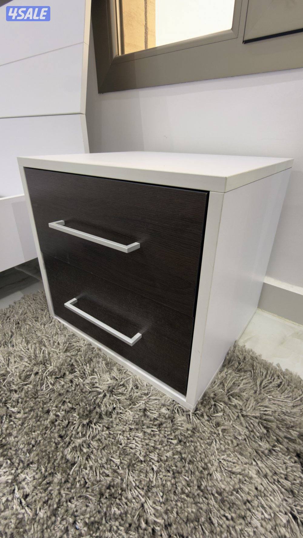 للبيع اثاث غرفة نوم نظيييف جدا4