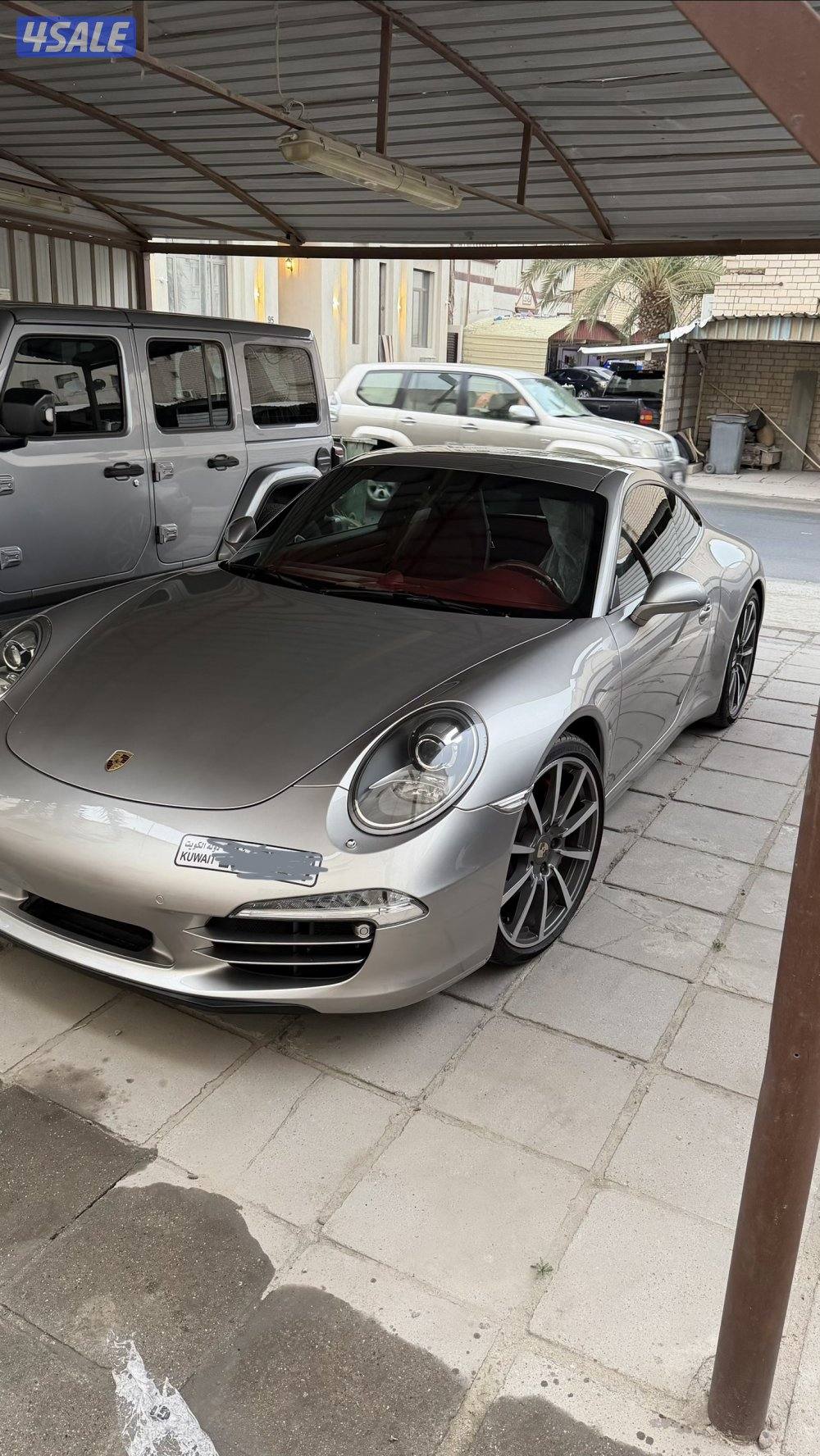 للبيع كريرا اس 2012 ماشي 137 الف تحت الكفاله وقابل للتجديد2