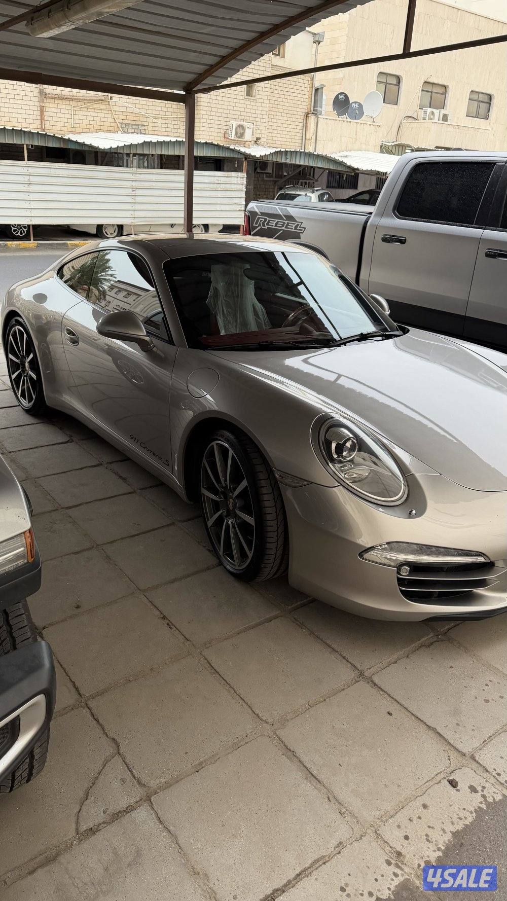 للبيع كريرا اس 2012 ماشي 137 الف تحت الكفاله وقابل للتجديد4