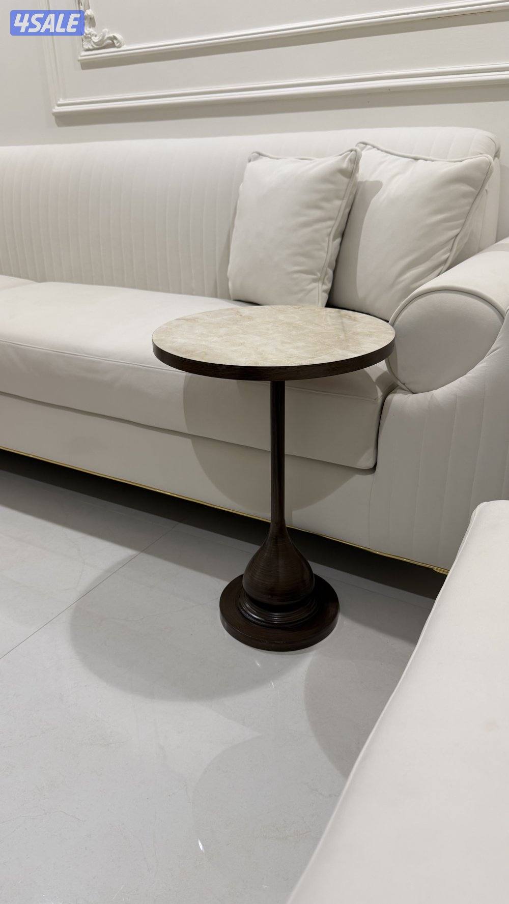 طاولات تقديم عدد ٦1