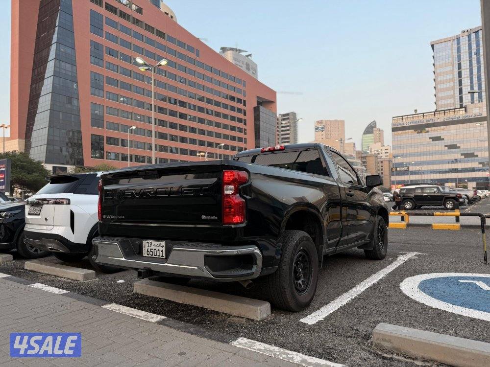 للبيع سلفرادو ٢٠٢١1