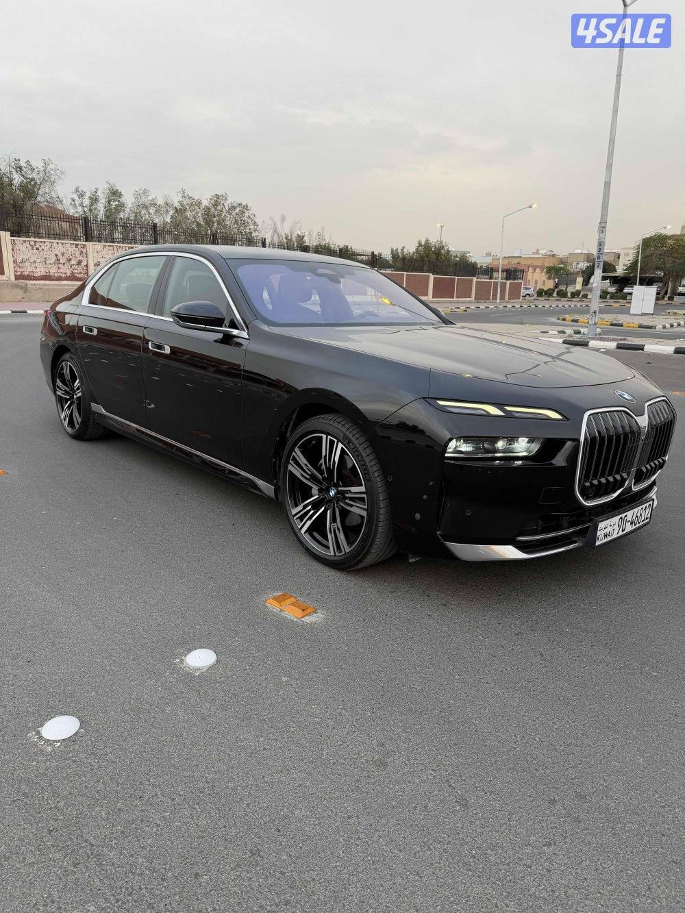 للبيع بي ام الفئه السابعه4