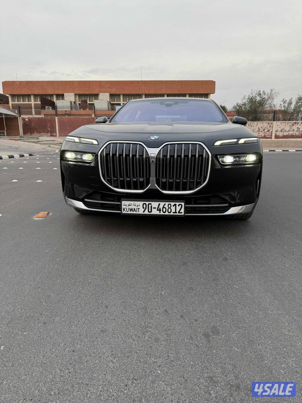 للبيع بي ام الفئه السابعه5