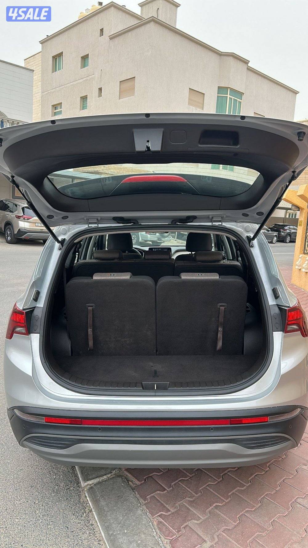 لبيع سنتافي 2023 شرط الفحص صبغ الوكاله كامل الموصفات 6  سلندر7