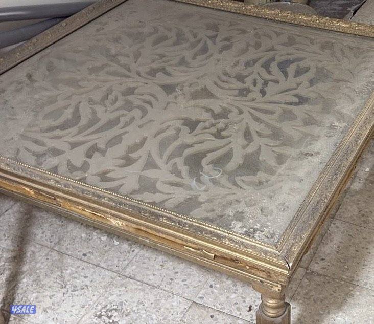 طاولات و كراسي للبيع1