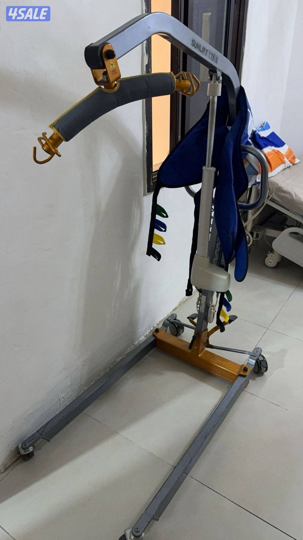 للبيع رافعه لكبار السن وذوي الاحتياجات الخاصه0