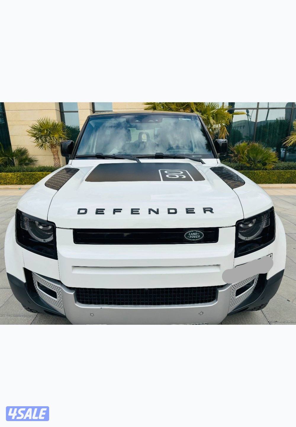 Land Rover Defender P400 / 90 V6 model 20215