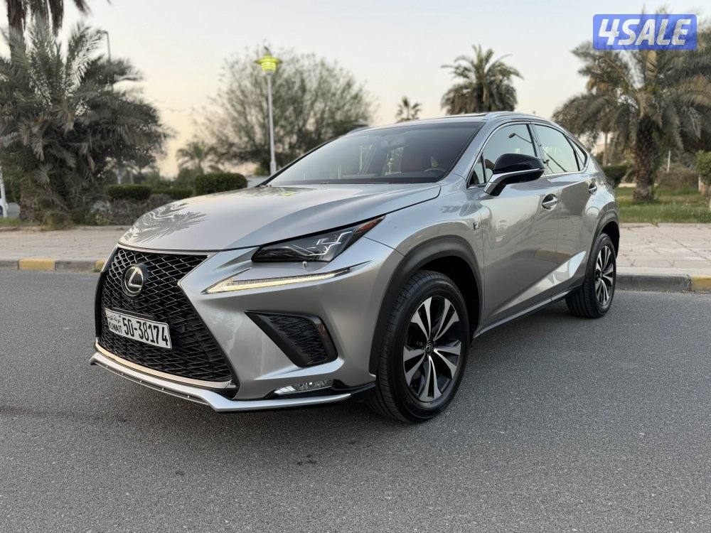 لكزسF SPORT  300NXصبغ وكالة عداد 70 الف0