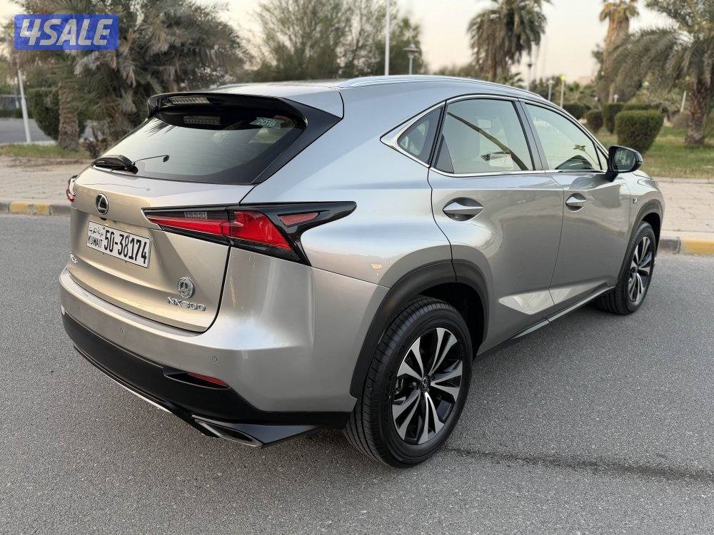 لكزسF SPORT  300NXصبغ وكالة عداد 70 الف3