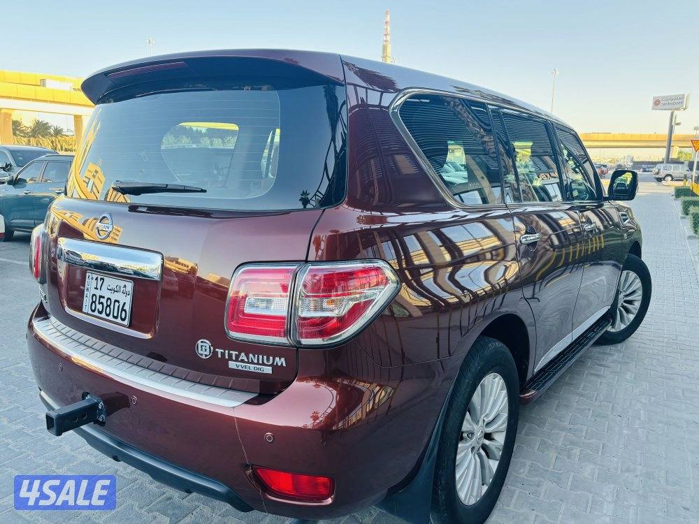 Nissan Patroal LE model 2019 V82