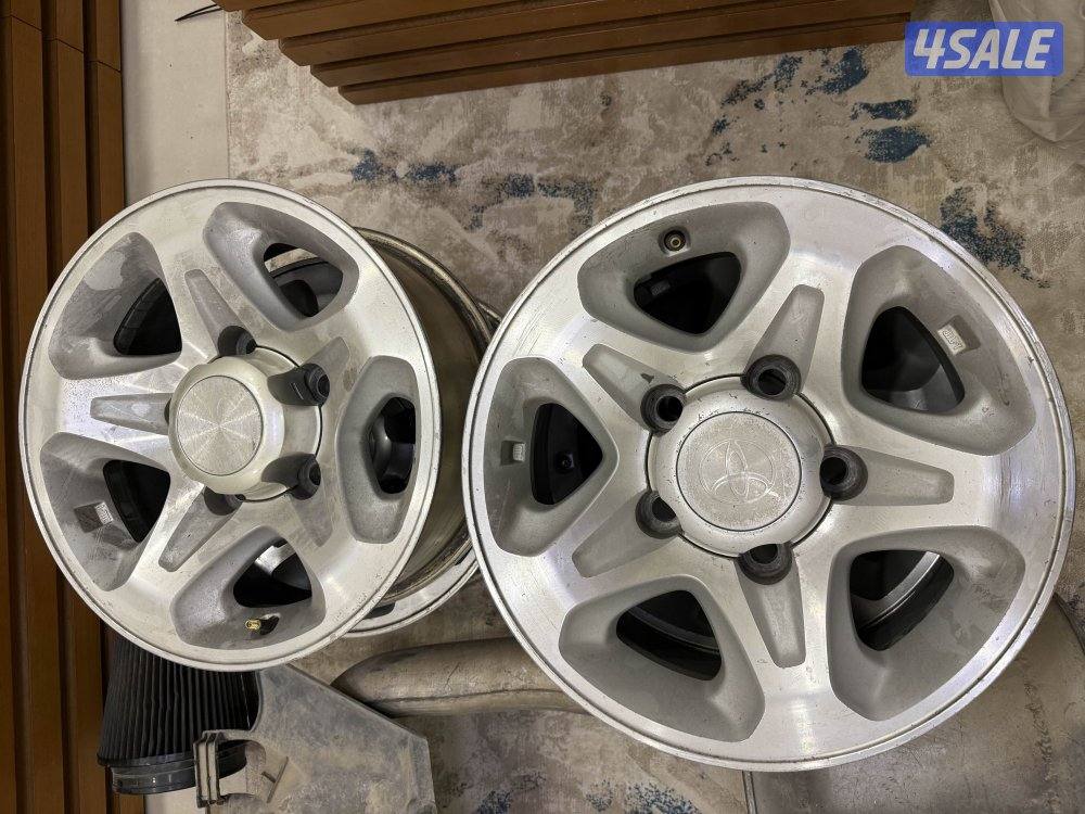 للبيع اغراض نص وشاص1