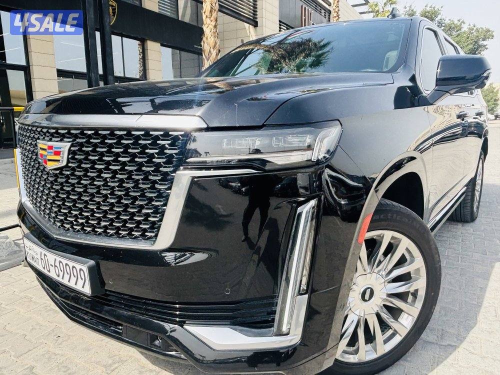 Cadillac Escalade model 2021 V80