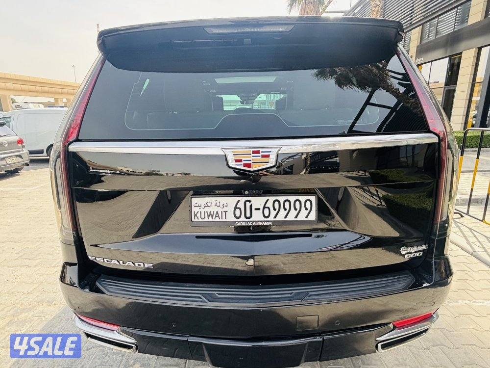 Cadillac Escalade model 2021 V87