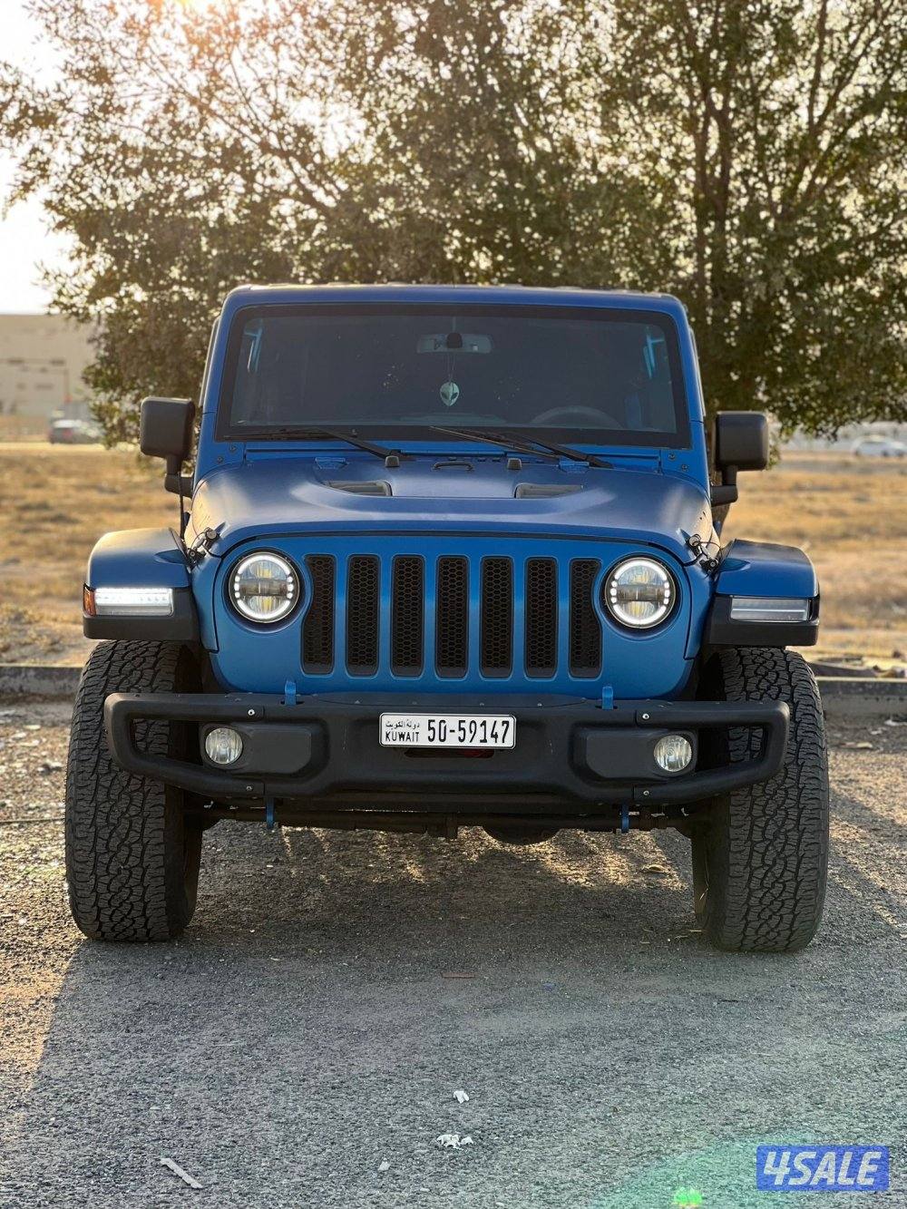 للبيع رانقلر نضيفه جداا لون مميز إضافات مميزه5
