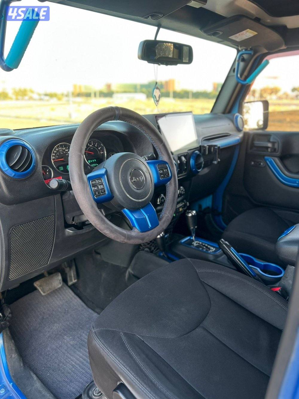 للبيع رانقلر نضيفه جداا لون مميز إضافات مميزه7