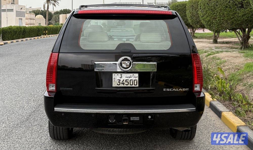 للبيع اسكاليد بحالة ممتازة3