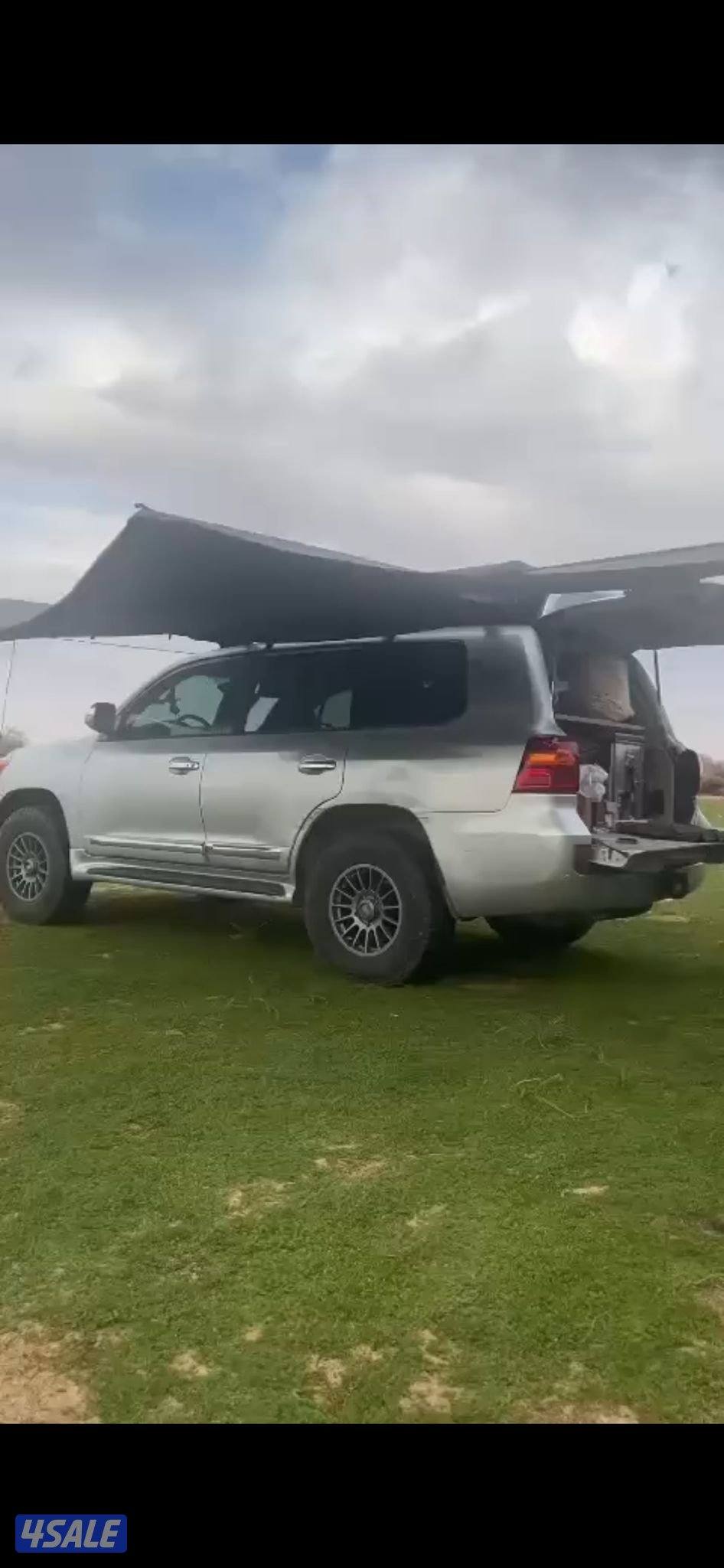 للبيع لاندكروزر 2013 جي اكس آر مجهز ومحول للرحلات بحالة جيدة0