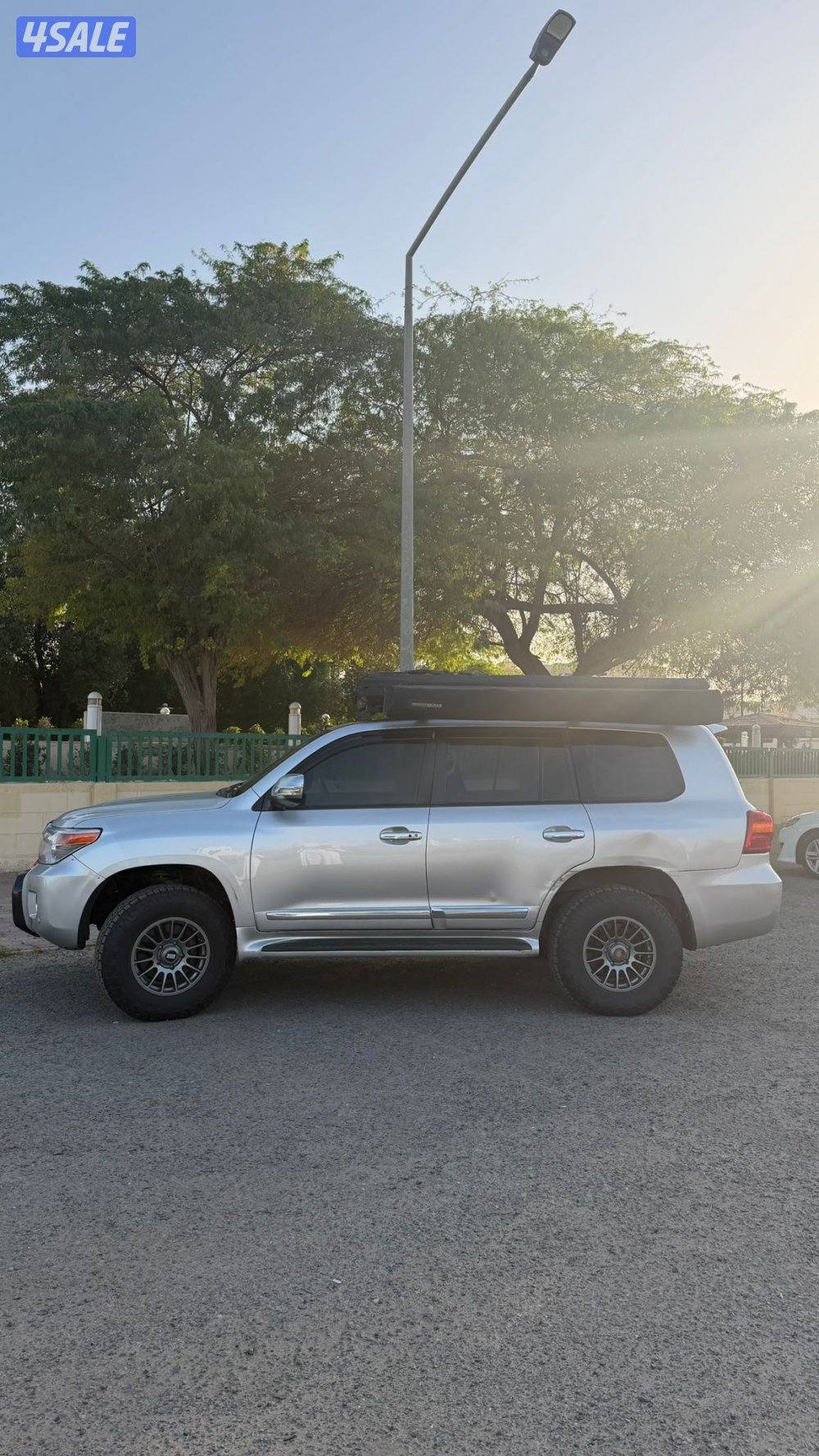 للبيع لاندكروزر 2013 جي اكس آر مجهز ومحول للرحلات بحالة جيدة3