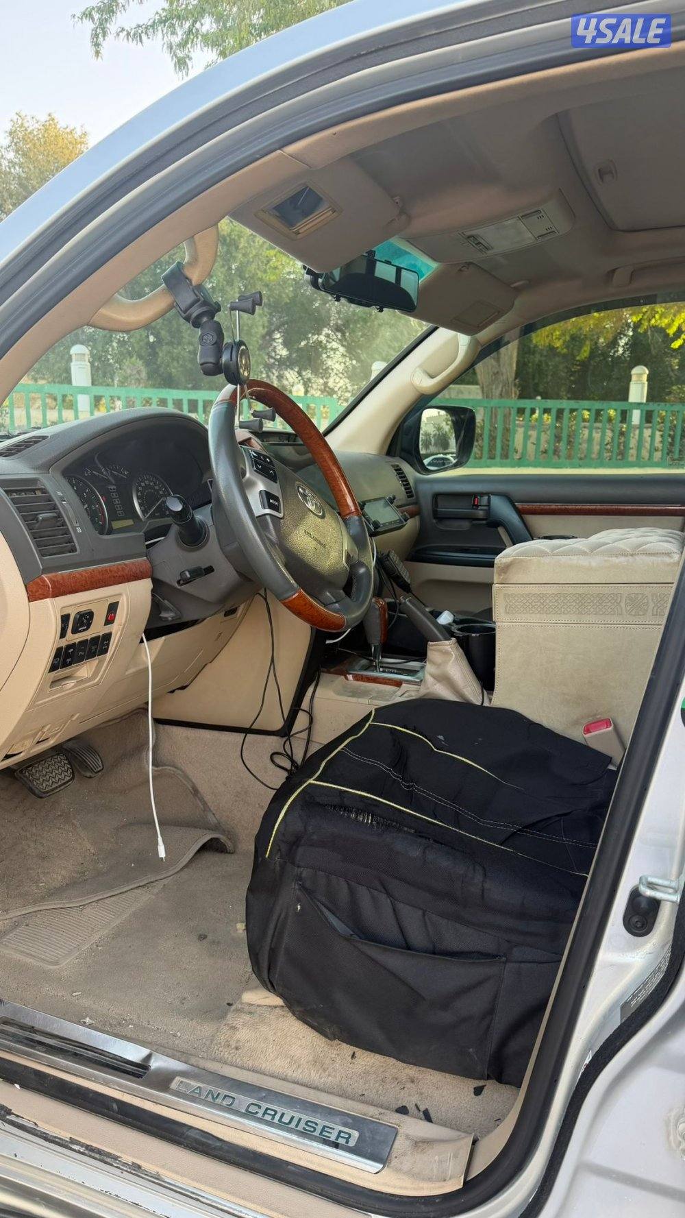 للبيع لاندكروزر 2013 جي اكس آر مجهز ومحول للرحلات بحالة جيدة4