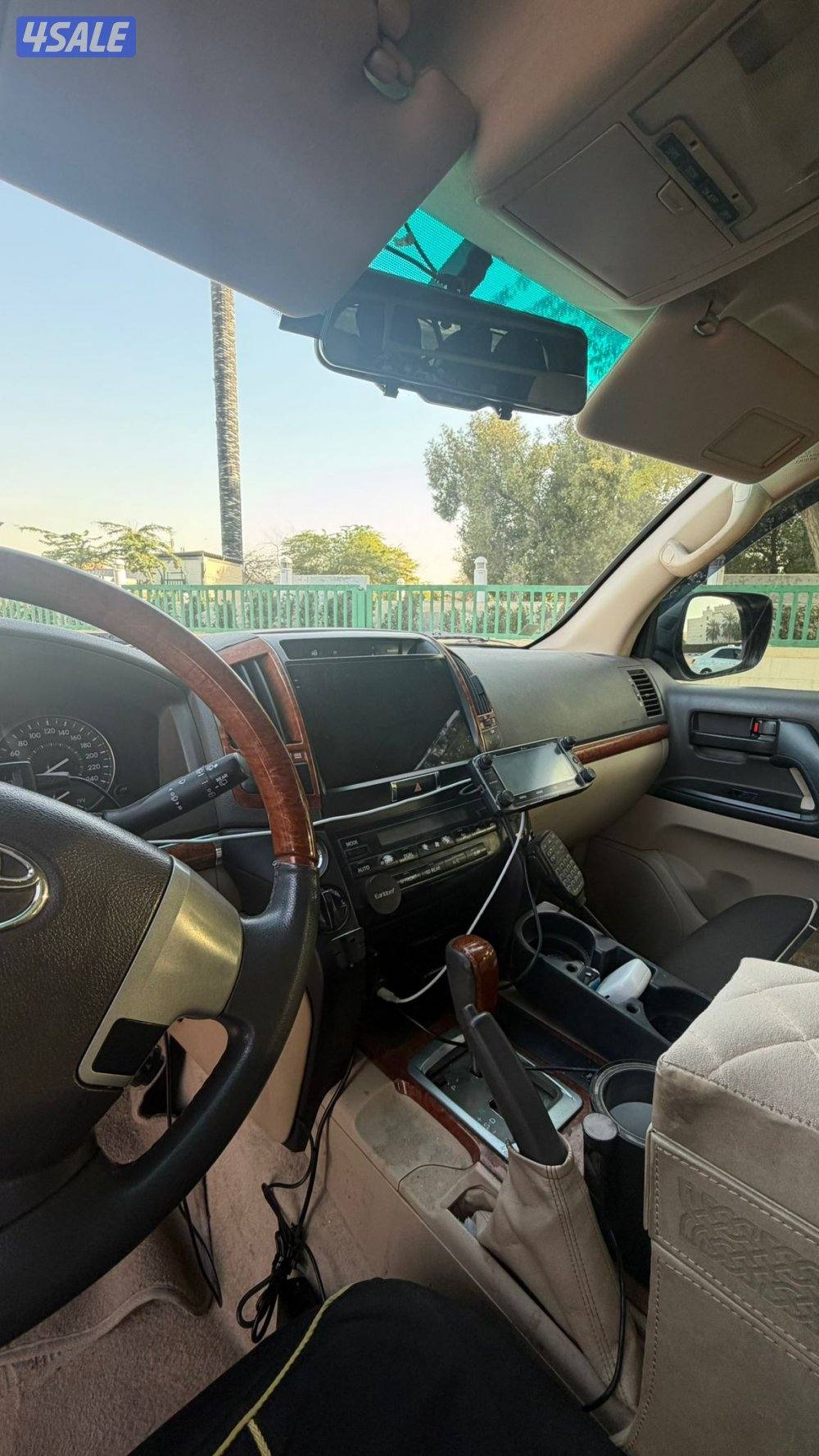 للبيع لاندكروزر 2013 جي اكس آر مجهز ومحول للرحلات بحالة جيدة6