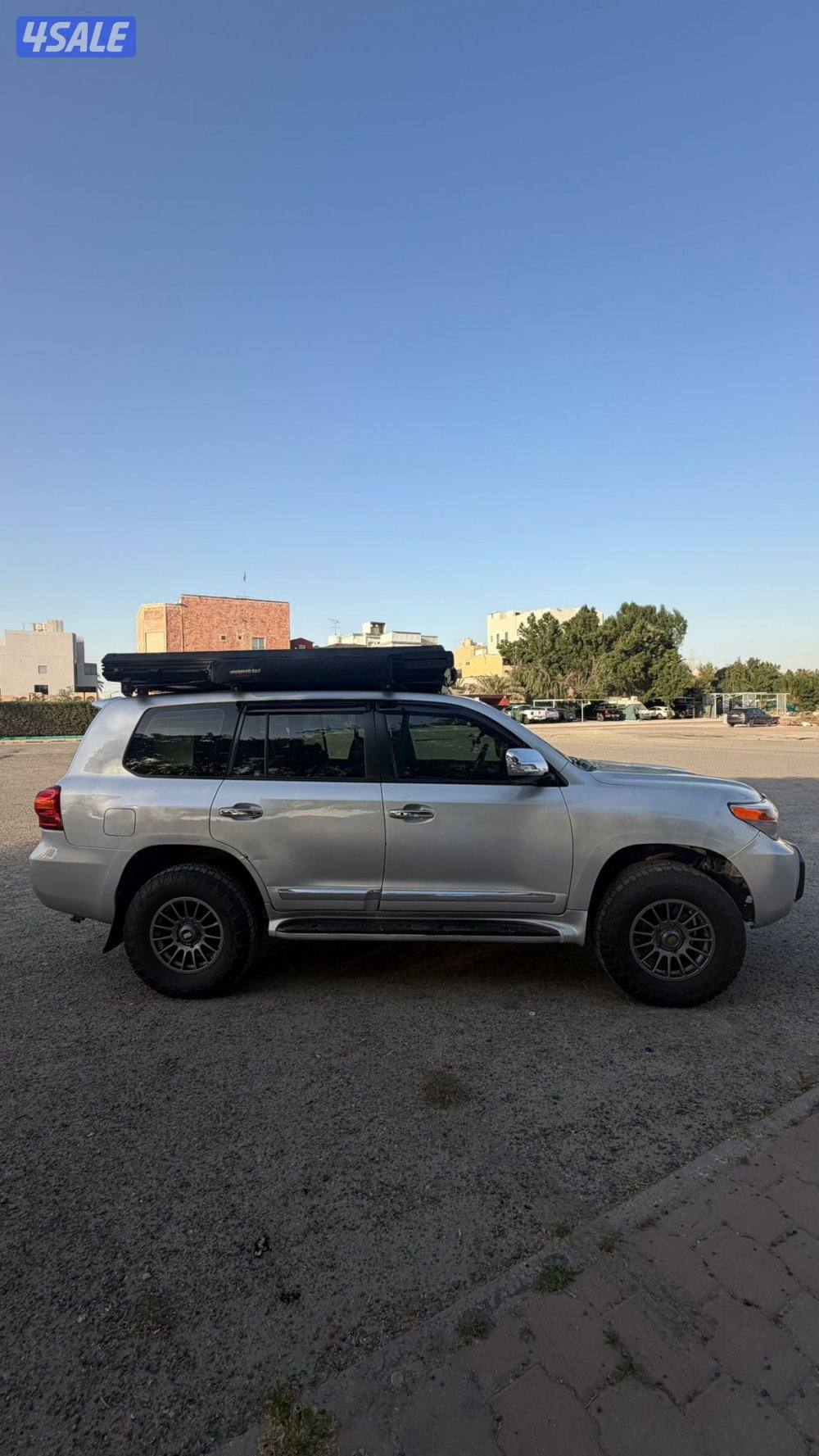 للبيع لاندكروزر 2013 جي اكس آر مجهز ومحول للرحلات بحالة جيدة11