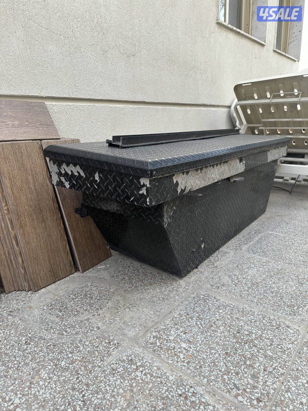 للبيع صندوق حديد0