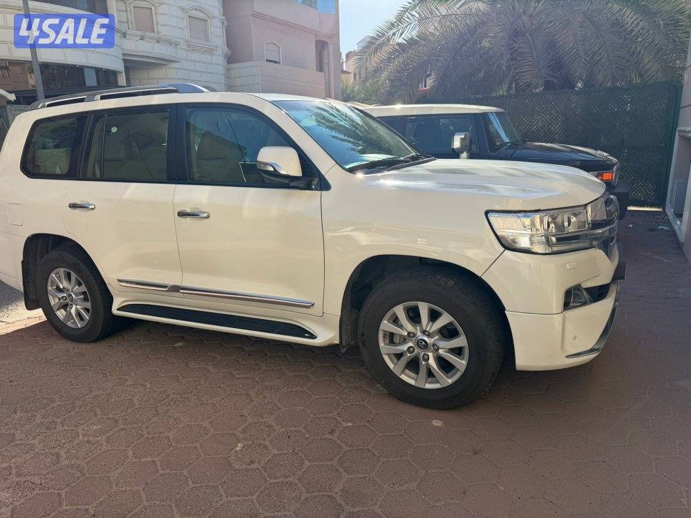 لاند كروزر GXR 20185