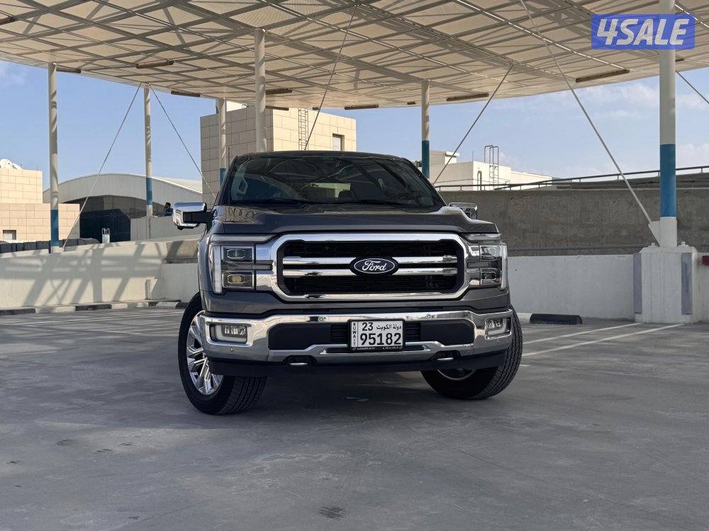 للبيع فورد لأريت موديل 2024 الغانم v8 صبغ الوكالة عداد 6 الاف كم0