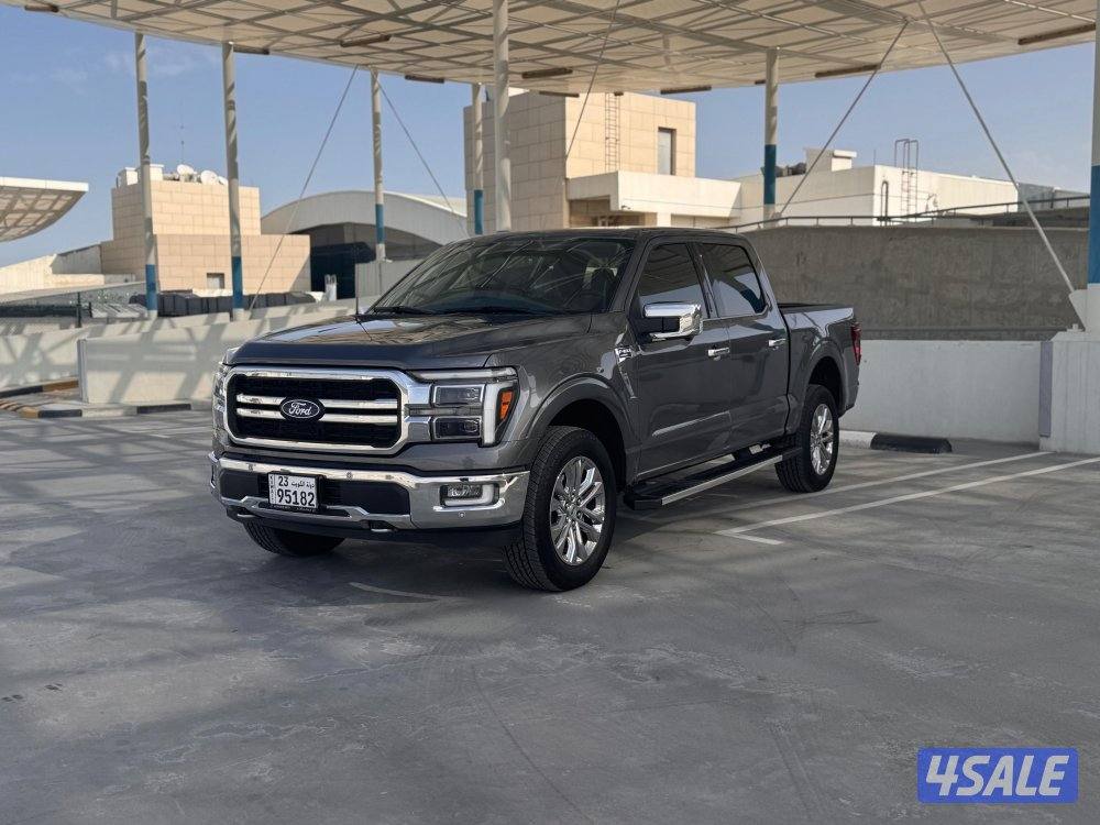 للبيع فورد لأريت موديل 2024 الغانم v8 صبغ الوكالة عداد 6 الاف كم1