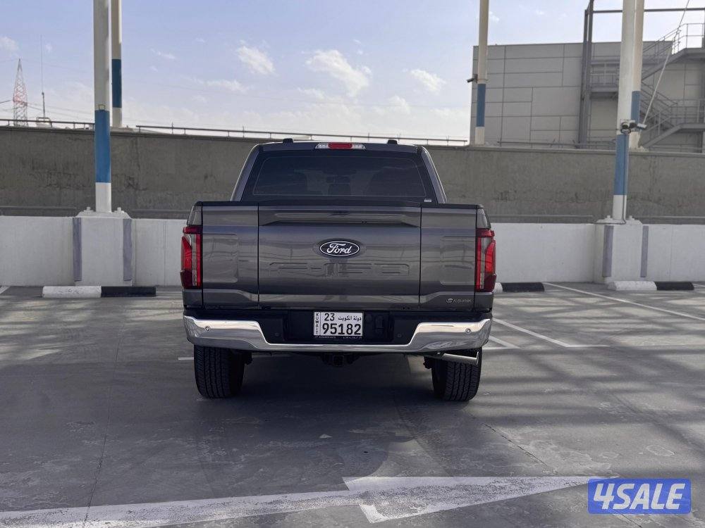 للبيع فورد لأريت موديل 2024 الغانم v8 صبغ الوكالة عداد 6 الاف كم5