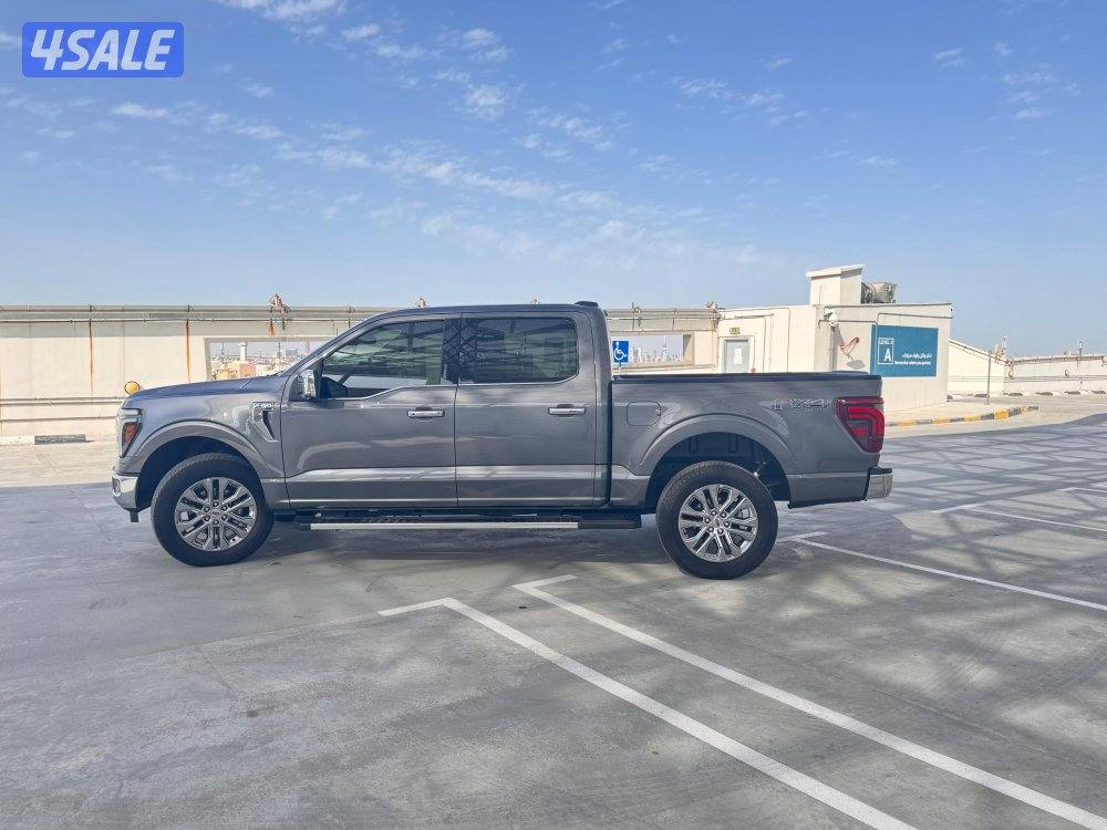 للبيع فورد لأريت موديل 2024 الغانم v8 صبغ الوكالة عداد 6 الاف كم6