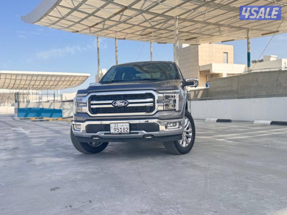 للبيع فورد لأريت موديل 2024 الغانم v8 صبغ الوكالة عداد 6 الاف كم7