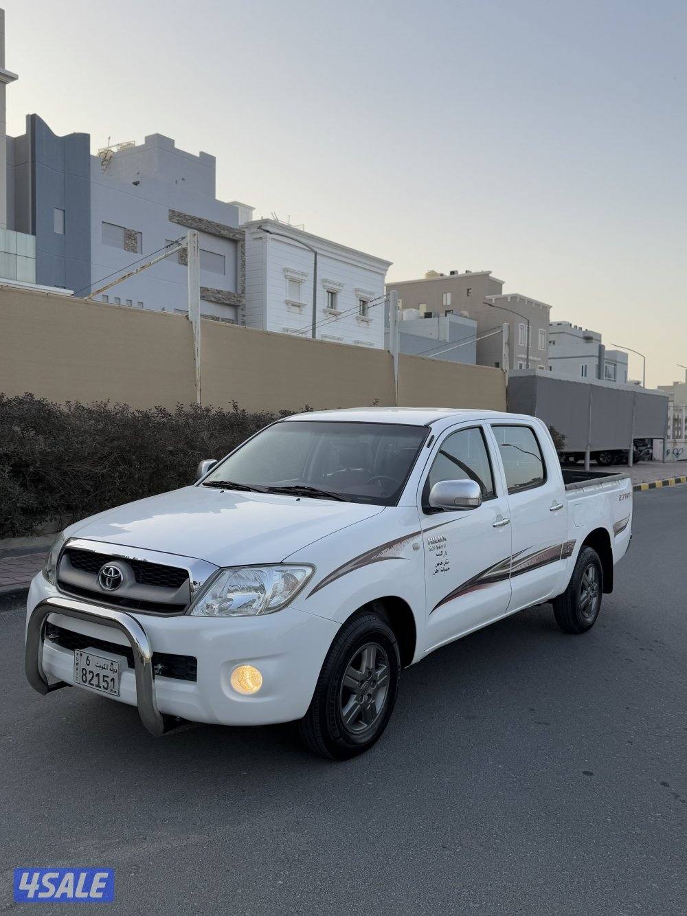 هايلكس 2009 صبغ الوكاله بحاله ممتازه جداً7