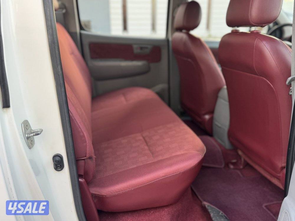 هايلكس 2009 صبغ الوكاله بحاله ممتازه جداً8