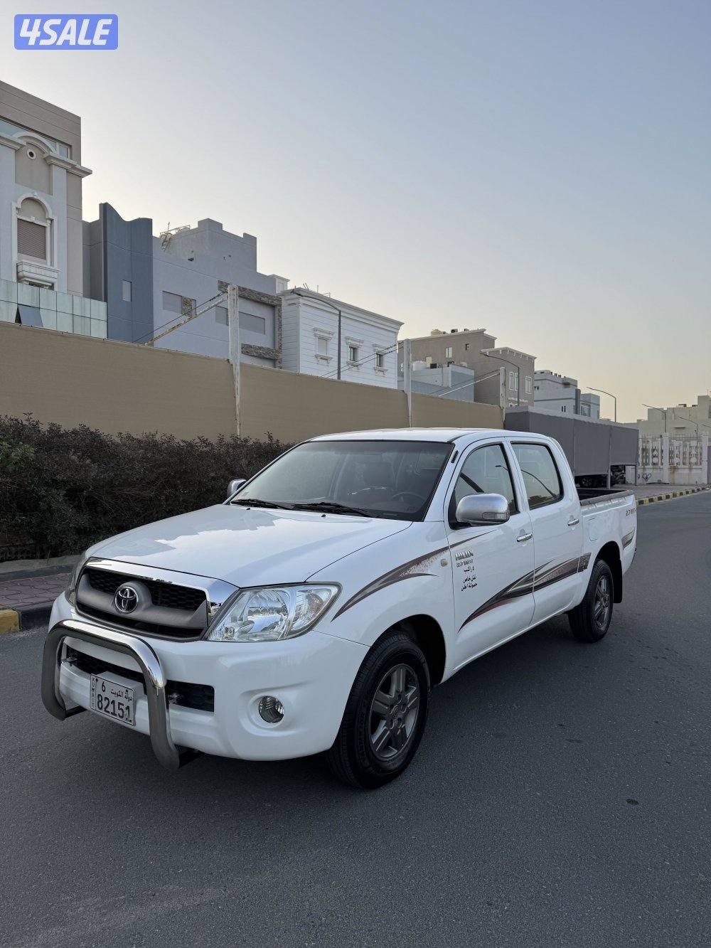 هايلكس 2009 صبغ الوكاله بحاله ممتازه جداً0