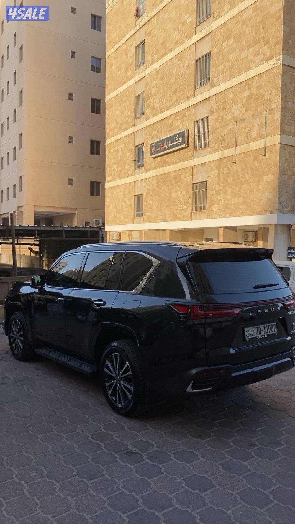 لكزس LX  بحاله الوكاله عداد 126 الف فحص بالكامل2