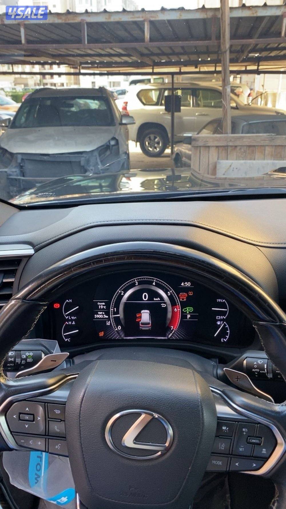 لكزس LX  بحاله الوكاله عداد 126 الف فحص بالكامل10