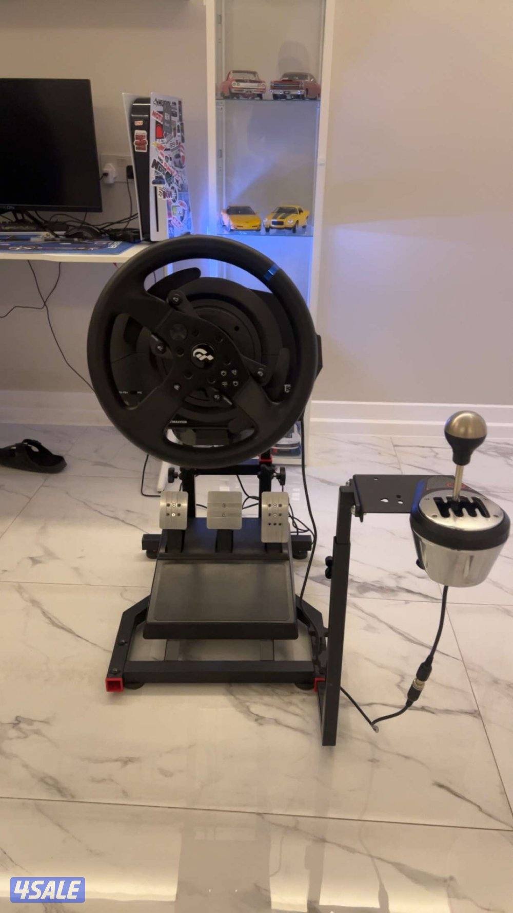 Thrustmaster steering wheel and gear1